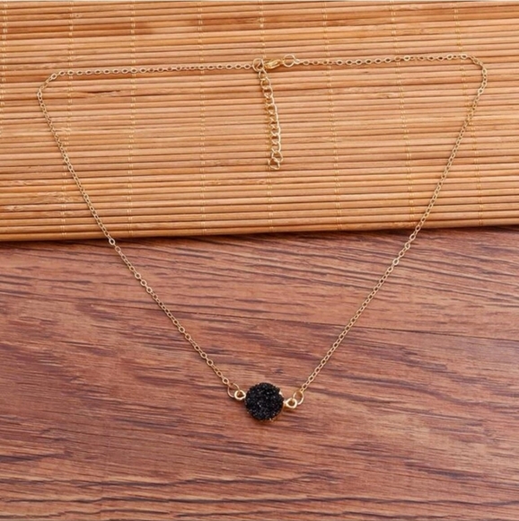 Black Crystal Stone Gold Necklace - Picture 2 of 3
